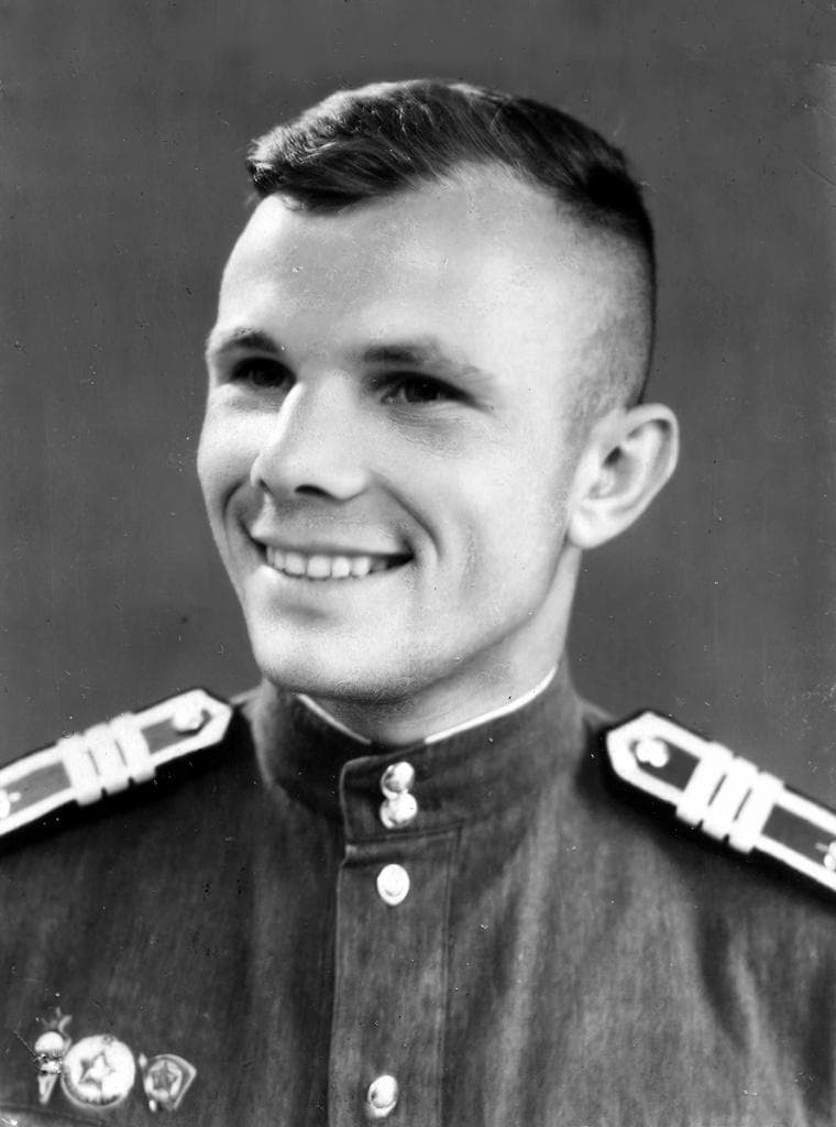 Ю. А. Гагарин - курсант Оренбургского военного авиационного училища. 1956 год..jpg